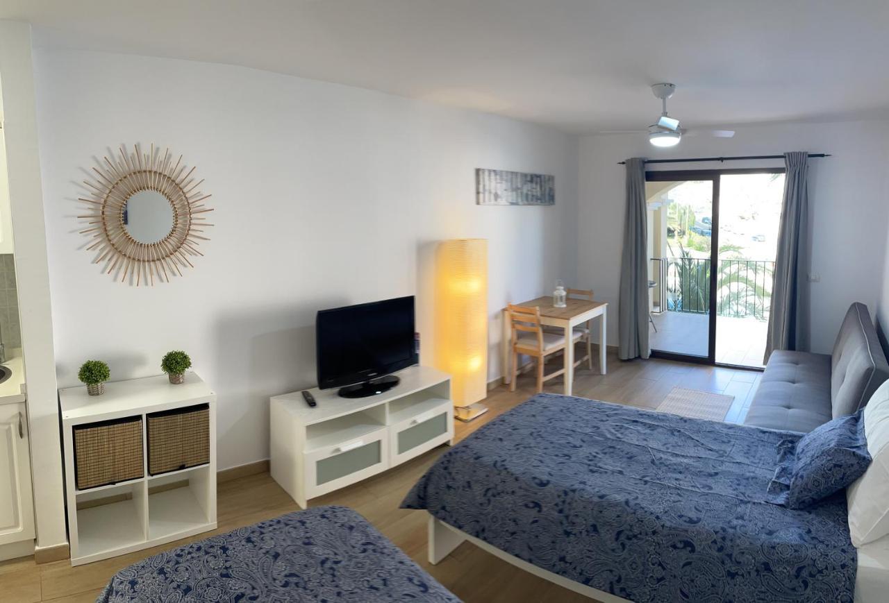 Castle Harbour Los Cristianos Beautiful Studio With Pool View Daire Dış mekan fotoğraf